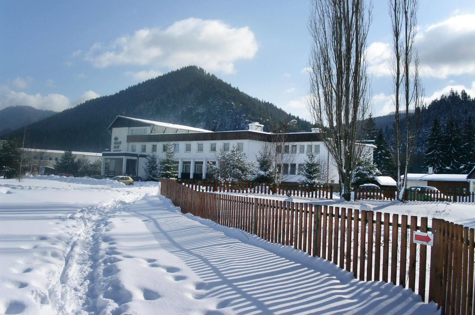 Borova Sihot Atc And Penzion Liptovsky Hradok Exterior foto